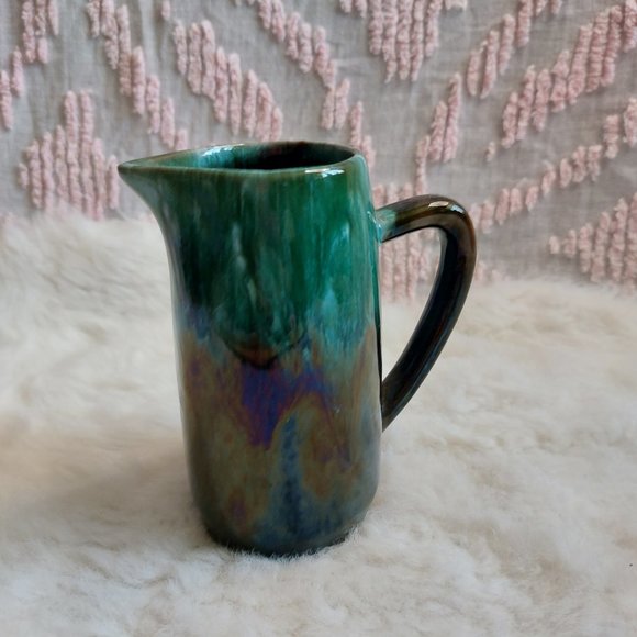 Vintage Blue Mountain Pottery Creamer Pitcher 5"H x 4"W - Picture 1 of 7